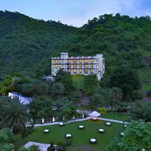 4* Resort Aaram Baagh - A Luxury Nature